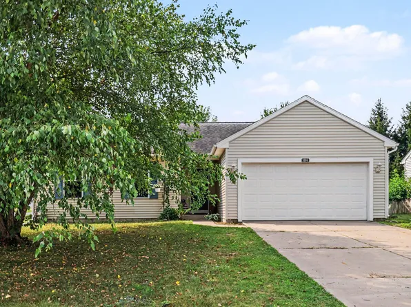 3006 Arctic Ave, Kalamazoo, MI 49004
