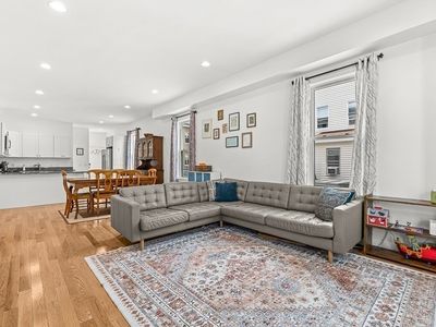 659 Moody St APT 2, Waltham, MA, 02453