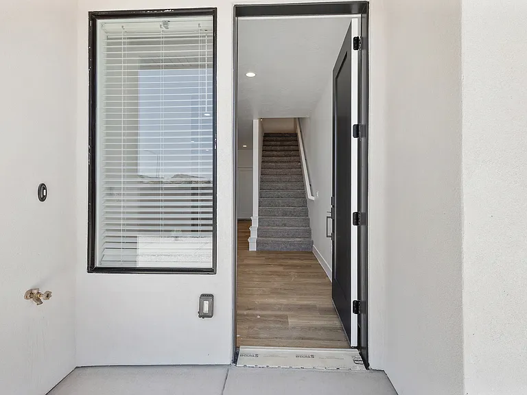 1082 W Albertine Ln #117 — Photo 4