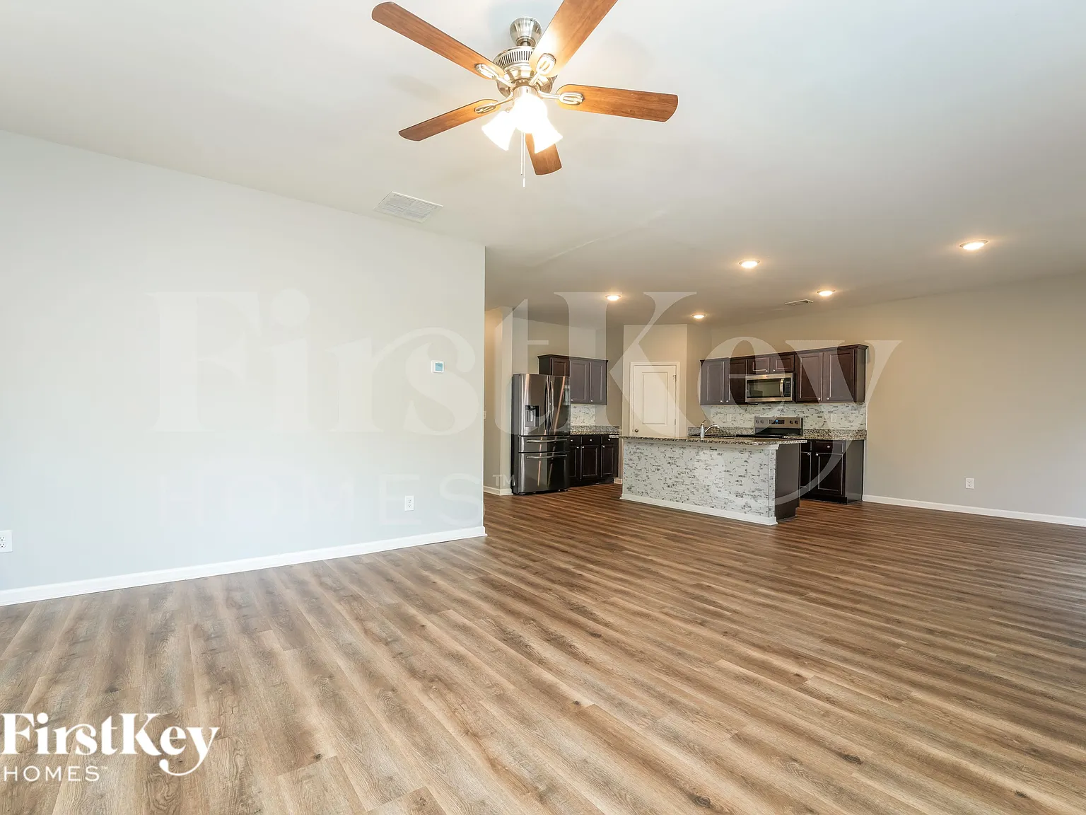 5 bed, 3.5 bath, 3460 sqft, $3,060 — Photo 4