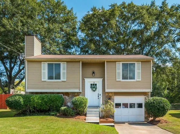 2436 Redfield Dr, Norcross, GA 30071