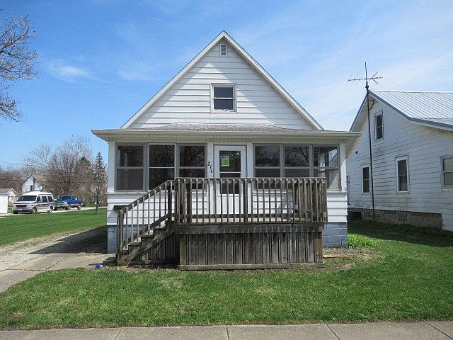 1st image of 216 S Sangamon Ave