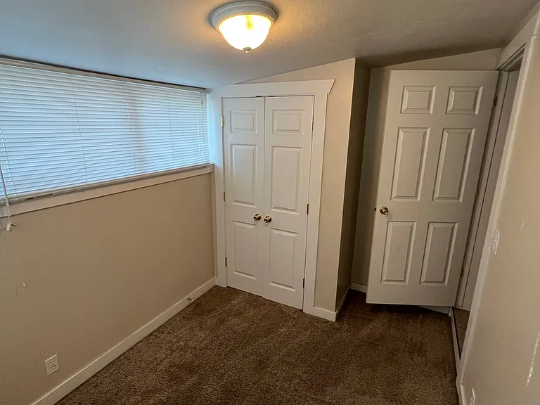 2622 S Green St — Photo 14