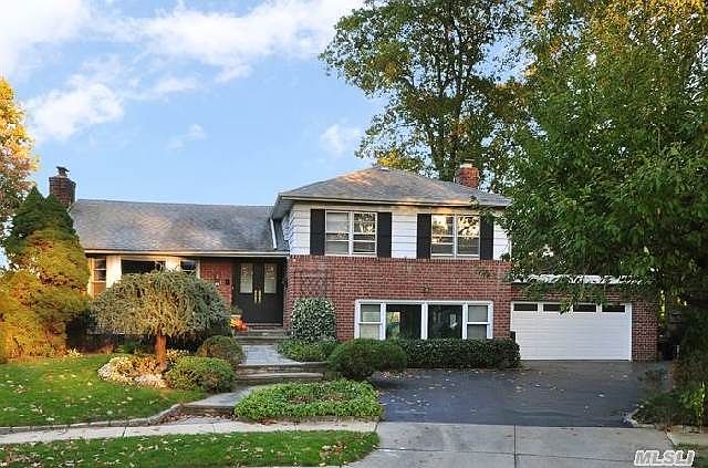 1st image of 68 Morewood Oaks