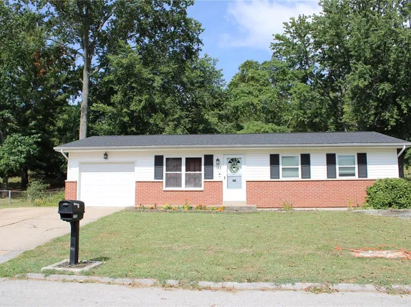 1723 Partridge Dr, Imperial, MO 63052