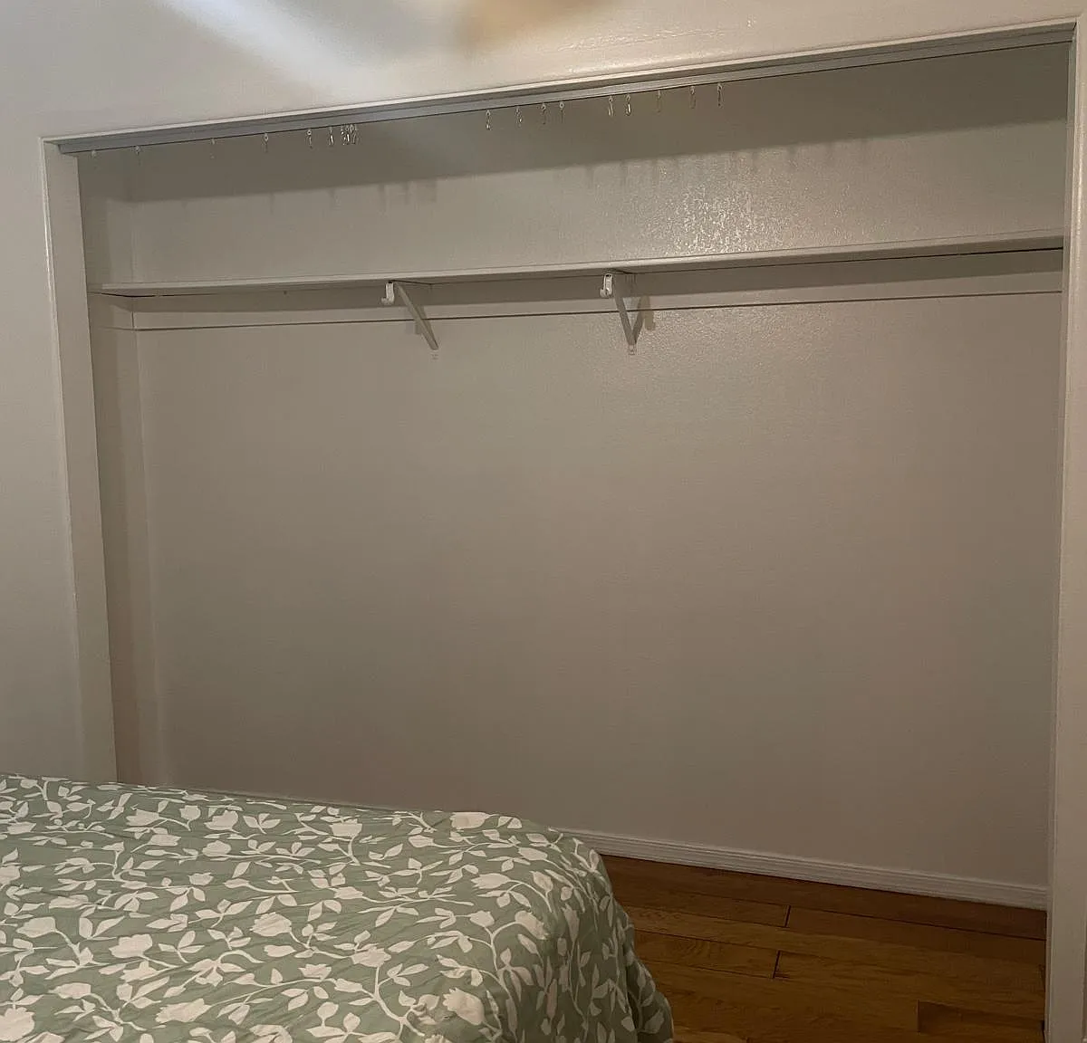 6 bed, $100 — Photo 3