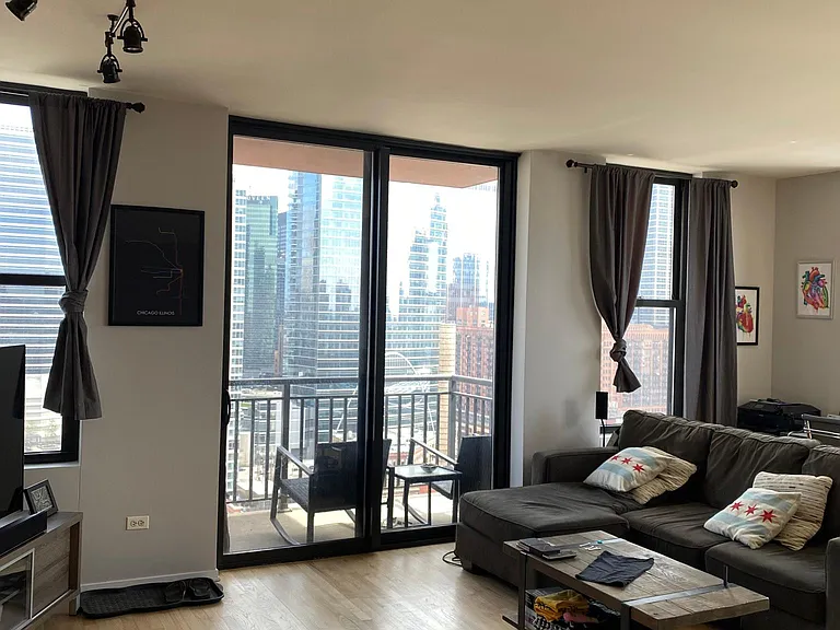 330 N Jefferson St #2104 — Photo 17
