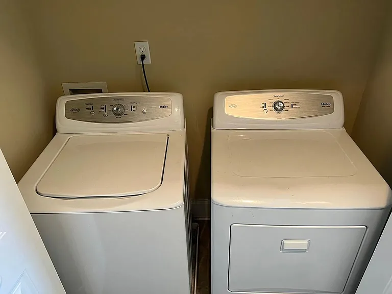 3 Bedroom/3 Bathroom Townhome Minutes from the Medical District — Photo 9