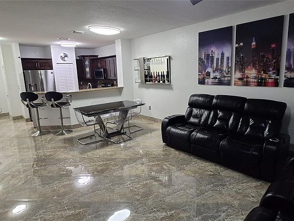 5th image of 5733 Tuscany Way