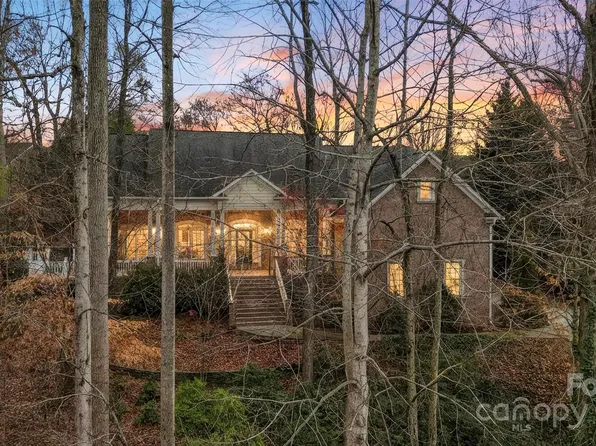 1404 Mount Isle Harbor Dr, Charlotte, NC 28214