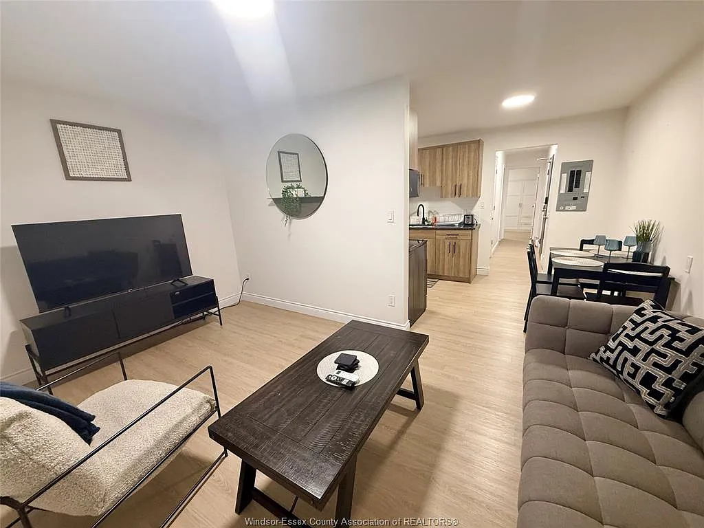 2 bed, $1,950 — Photo 2
