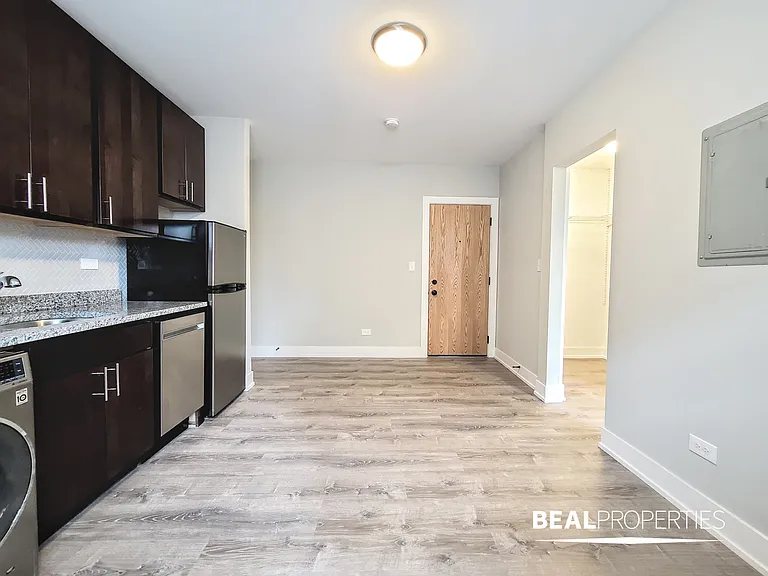 427 West Belden — Photo 32