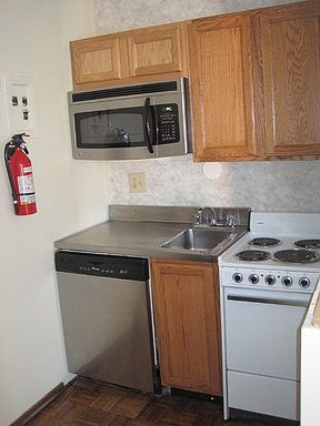 2nd image of 1437 Highland St APT K