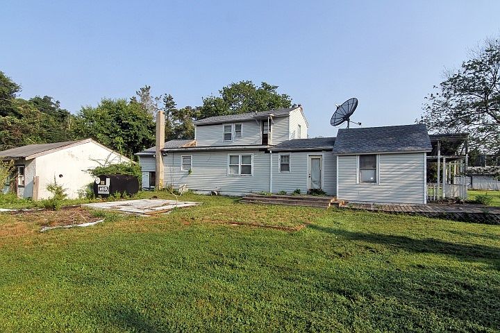 2nd image of 37 Astor Ave