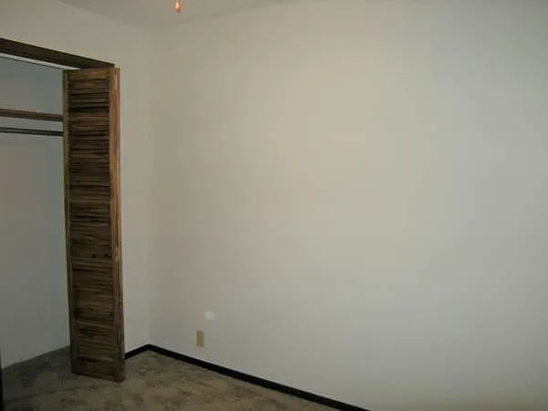 323 N Main Ave — Photo 7