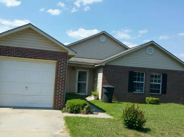1015 Amsterdam Ln, Albany, GA 31705