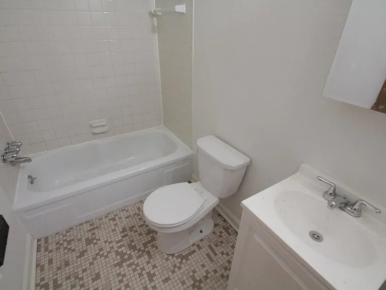 453 Biddle Ave #7 — Photo 9