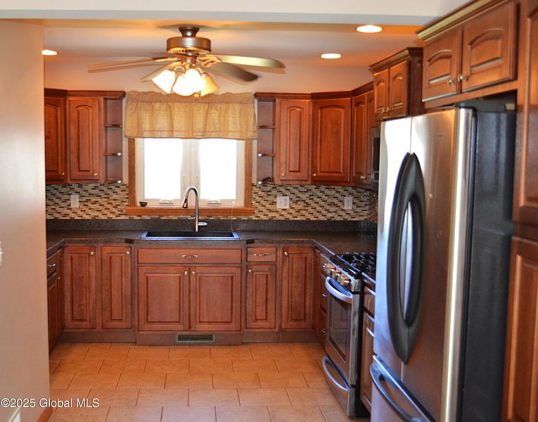5th image of 32 Pheasant Way