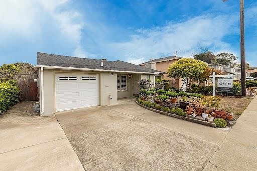 1st image of 43 Duval Dr