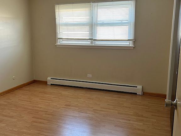 5th image of 8920 W 98th St #3