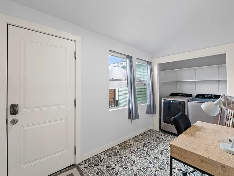1120 Vance St #1 — Photo 25