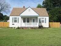 1st image of 816 Stanley Rd