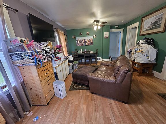 4th image of 116 Waupun St