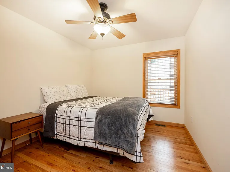 1212 Acacia Dr — Photo 43