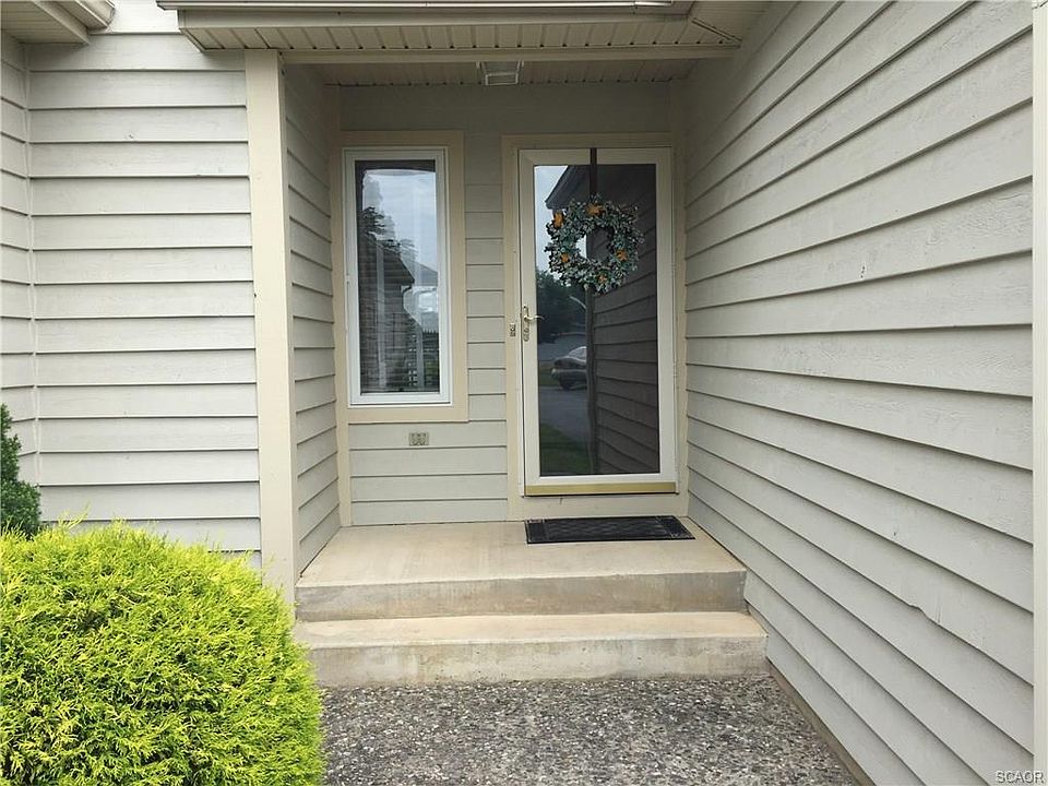 1st image of 138 Lakeside Dr
