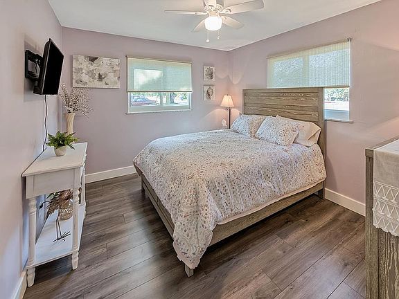 4th image of 27777 Quinn St
