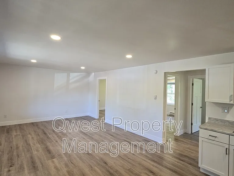 8528 Valley Rd NW #11 — Photo 3