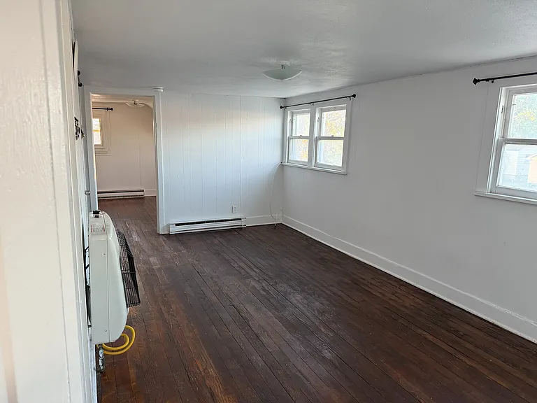 612 N Absaroka St — Photo 5