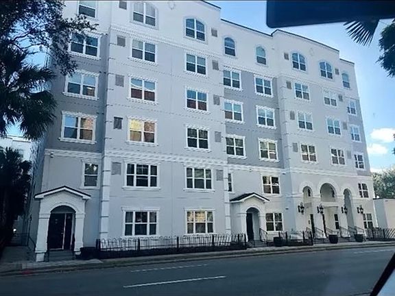 2nd image of 206 E South St Unit 3033