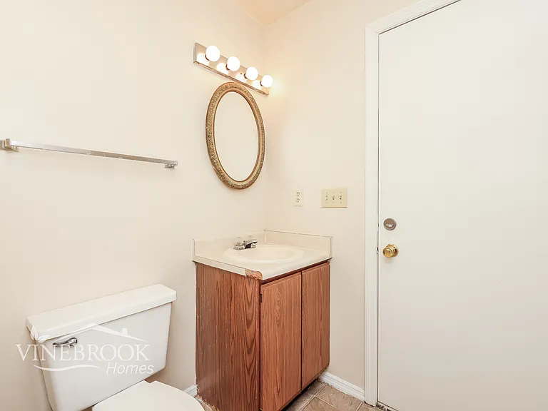 2499 Cross Village Dr — Photo 13