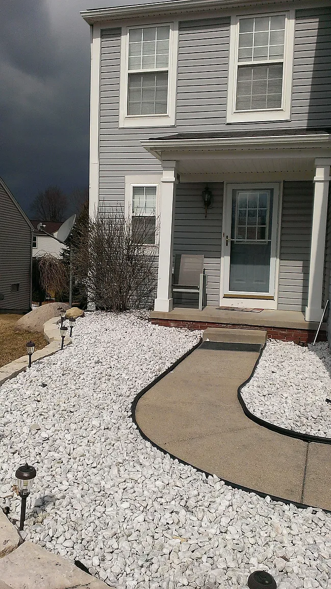 1621 Savanna Dr photo 1