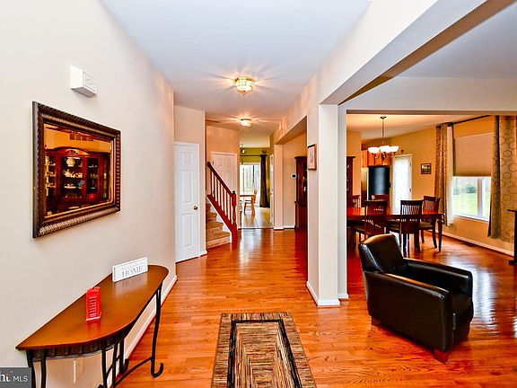 2nd image of 1028 Wheatfield Dr