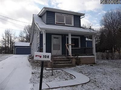 1st image of 104 E Washington St