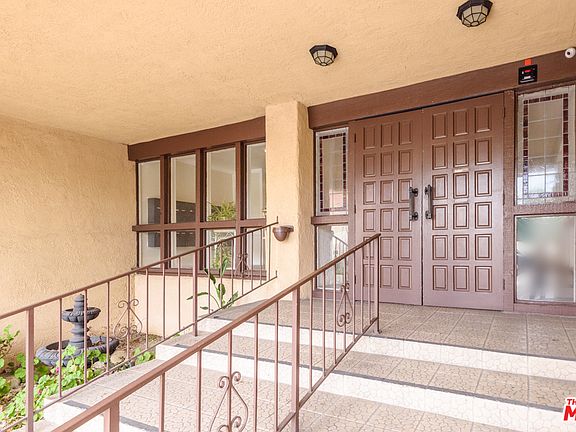 3rd image of 5412 Lindley Ave Unit 319