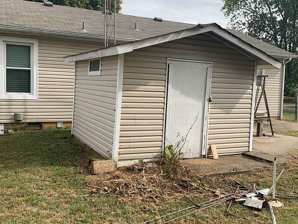 2nd image of 7071 Old Nashville Hwy