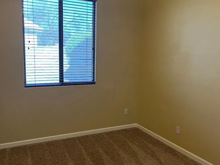 14116 W Shaw Butte Dr — Photo 10