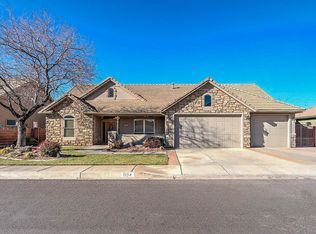 1124 S Red River Rd, Washington, UT 84780