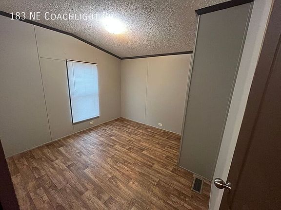 2nd image of 183 NE Coachlight Dr