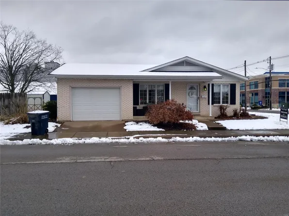 100 N James St, Steeleville, IL 62288