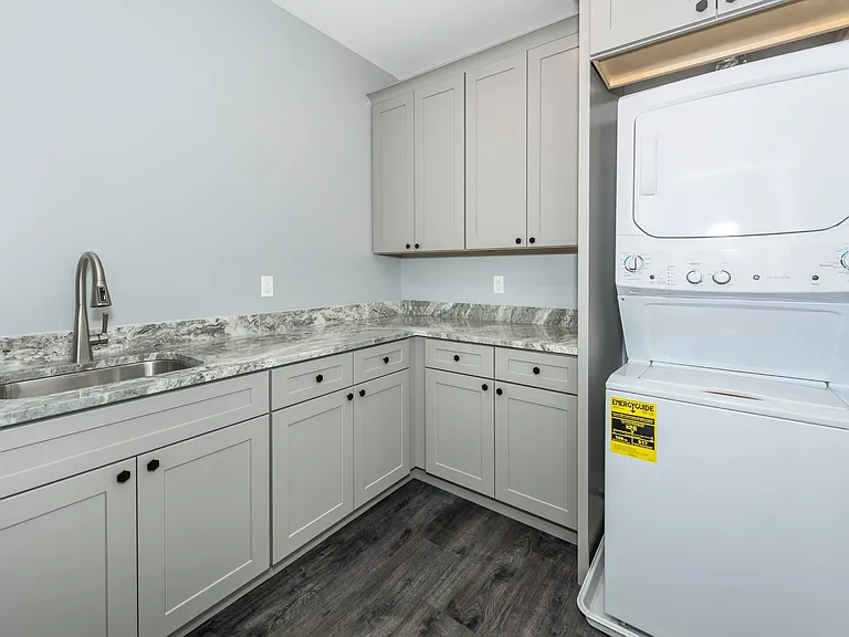 5395 Plymouth Rd — Photo 35
