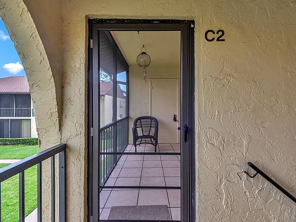 3rd image of 201 Pine Hov Cir APT C-2