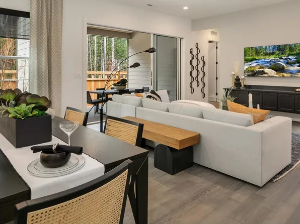 33563 Douglas Ave SE, Black Diamond, WA 98010