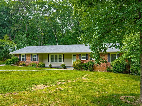 2nd image of 3705 Northwood Dr NW