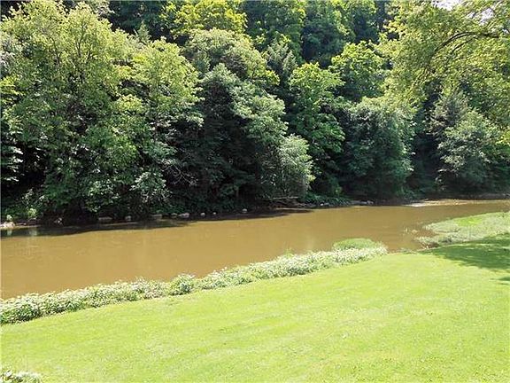 5th image of 3110 Creek Ln