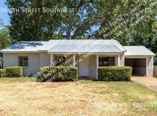 706 8th St SW, Decatur, AL 35601
