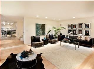 3rd image of 740 Jacaranda Cir